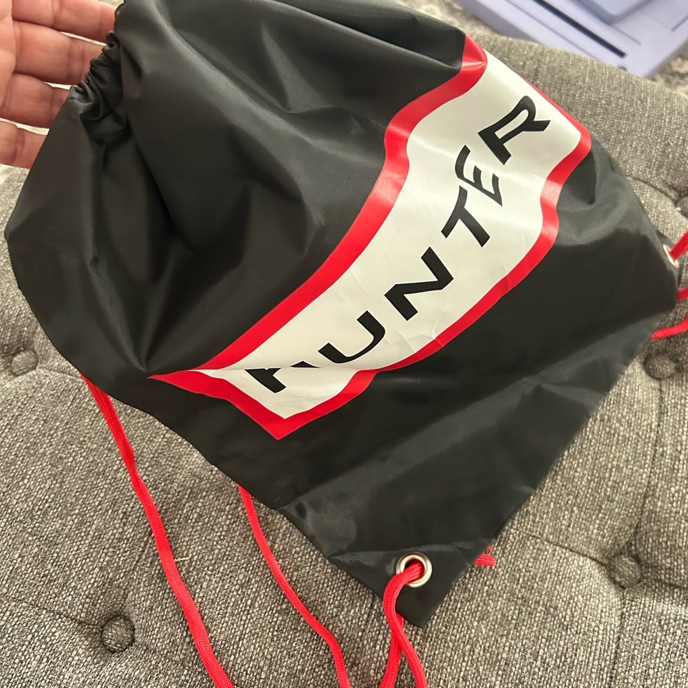 Brand New Hunter Drawstring Backpack - image 2